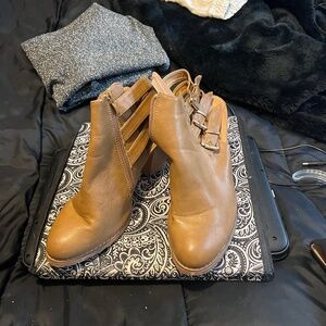 TN booties